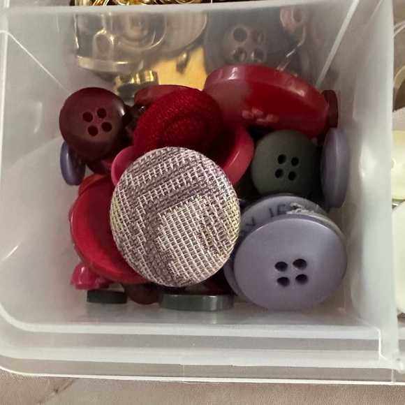 Buttons, Buttons & More Buttons - Picture 6 of 9